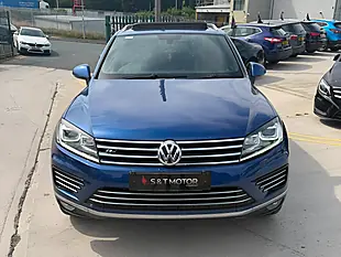 Used 2016 Volkswagen Touareg R-Line Blue - Interior and Exterior details 3