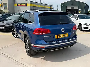 Used 2016 Volkswagen Touareg R-Line Blue - Interior and Exterior details 5