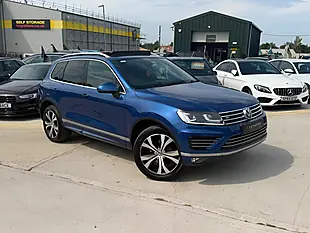 Used 2016 Volkswagen Touareg R-Line Blue - Interior and Exterior details 6