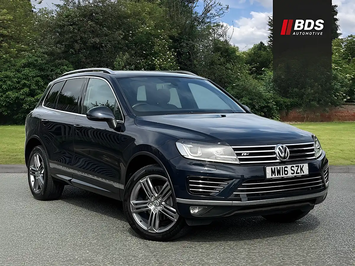Used 2016 Volkswagen Touareg R-Line Blue - Front View