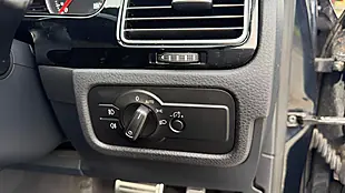 Used 2016 Volkswagen Touareg R-Line Blue - Interior and Exterior details 17