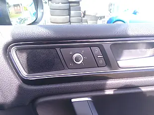 Used 2016 Volkswagen Touareg R-Line Blue - Interior and Exterior details 14