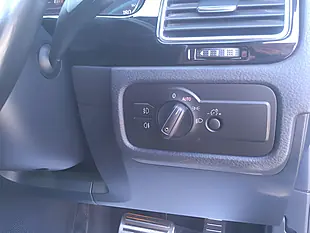 Used 2016 Volkswagen Touareg R-Line Blue - Interior and Exterior details 15