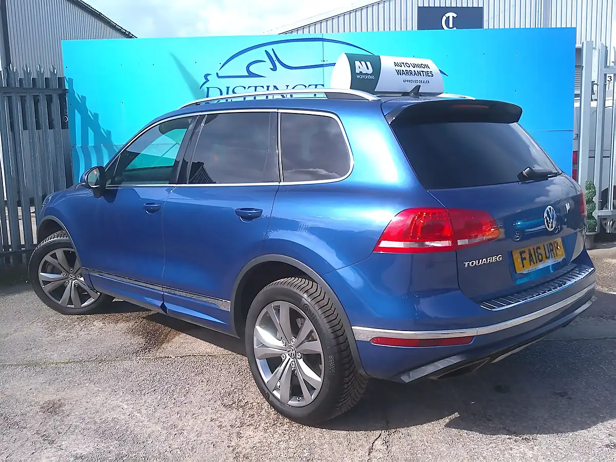 Used 2016 Volkswagen Touareg R-Line Blue - Interior and Exterior details 4