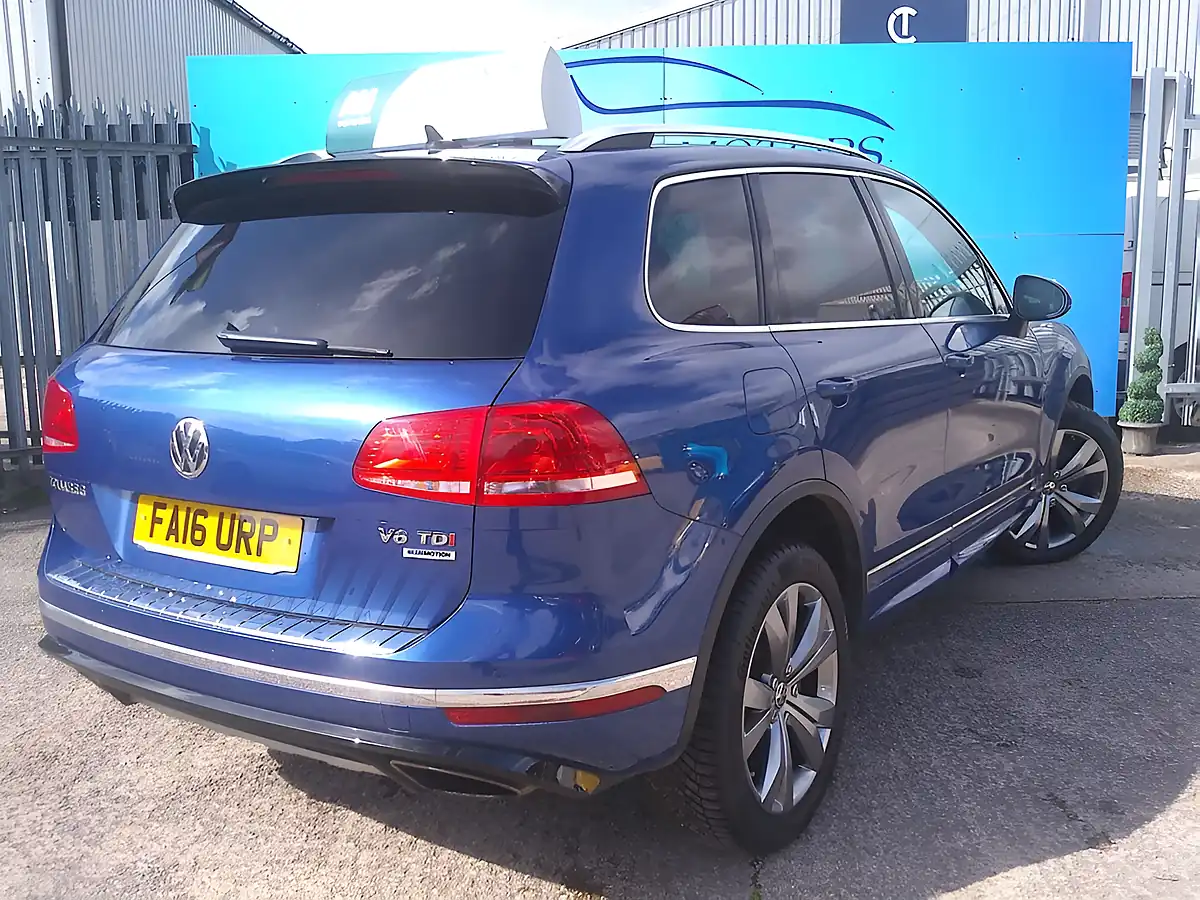 Used 2016 Volkswagen Touareg R-Line Blue - Interior and Exterior details 6