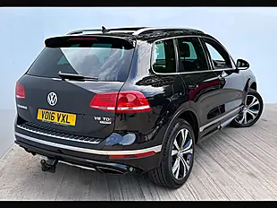 Used 2016 Volkswagen Touareg R-Line Deep Black - Interior and Exterior details 12