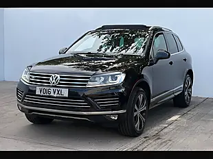 Used 2016 Volkswagen Touareg R-Line Deep Black - Interior and Exterior details 13