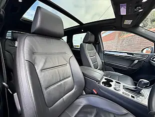 Used 2016 Volkswagen Touareg R-Line Grey - Interior and Exterior details 10