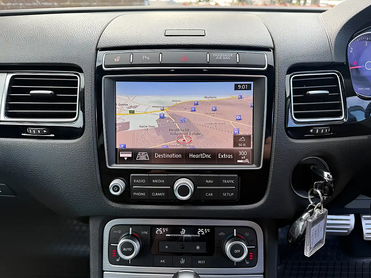 Used 2016 Volkswagen Touareg R-Line Grey - Interior and Exterior details 11
