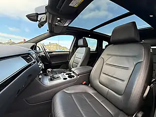 Used 2016 Volkswagen Touareg R-Line Grey - Interior and Exterior details 14