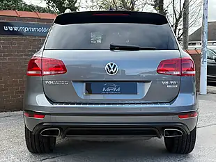 Used 2016 Volkswagen Touareg R-Line Grey - Interior and Exterior details 8