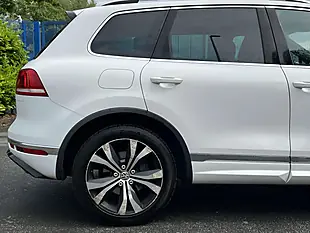 Used 2016 Volkswagen Touareg R-Line White - Interior and Exterior details 16