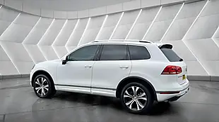 Used 2016 Volkswagen Touareg R-Line White - Interior and Exterior details 6