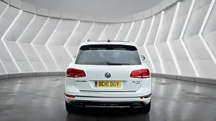 Used 2016 Volkswagen Touareg R-Line White - Interior and Exterior details 8