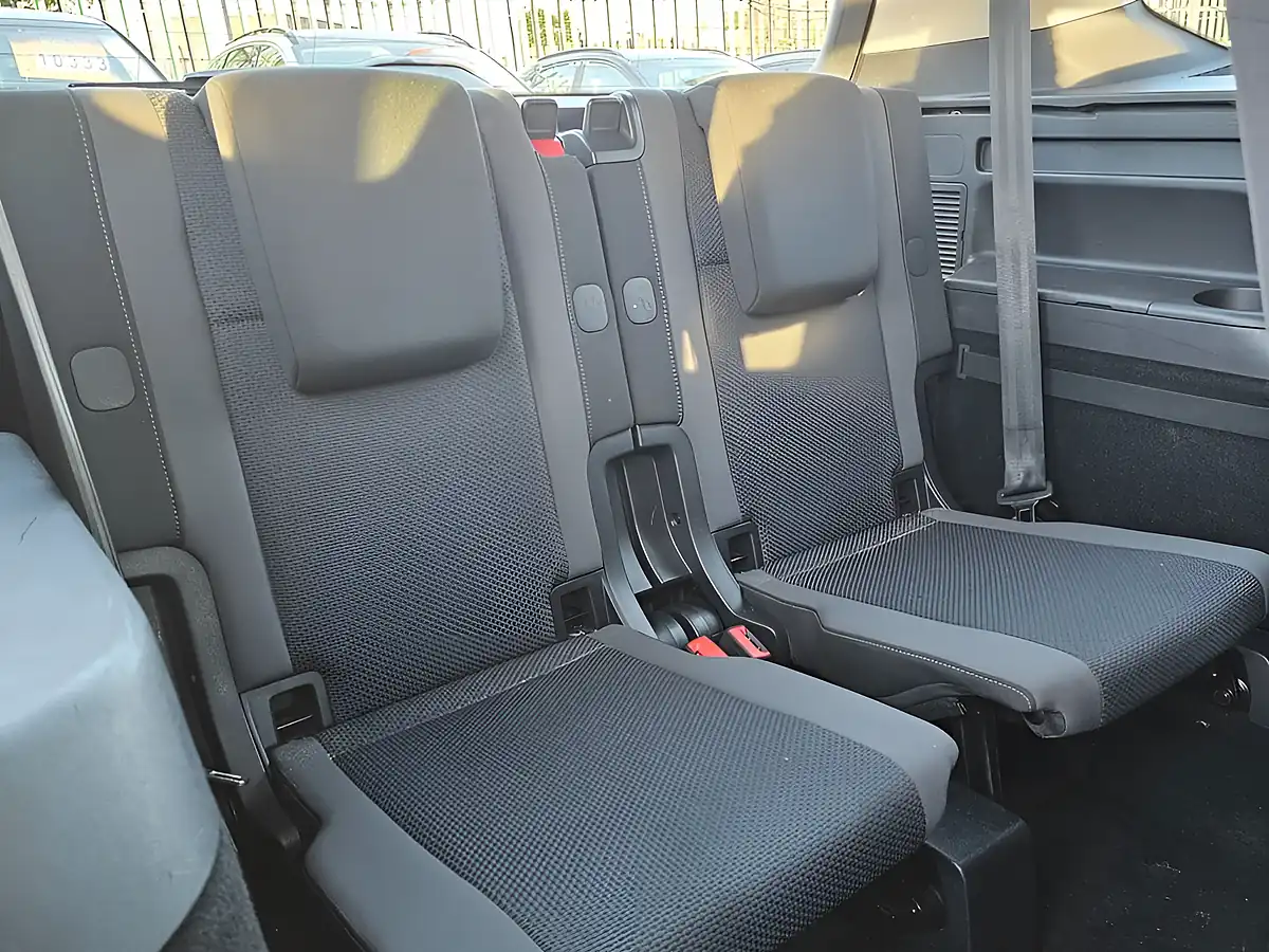 Used 2016 Volkswagen Touran Bluemotion Tech S White - Interior and Exterior details 14