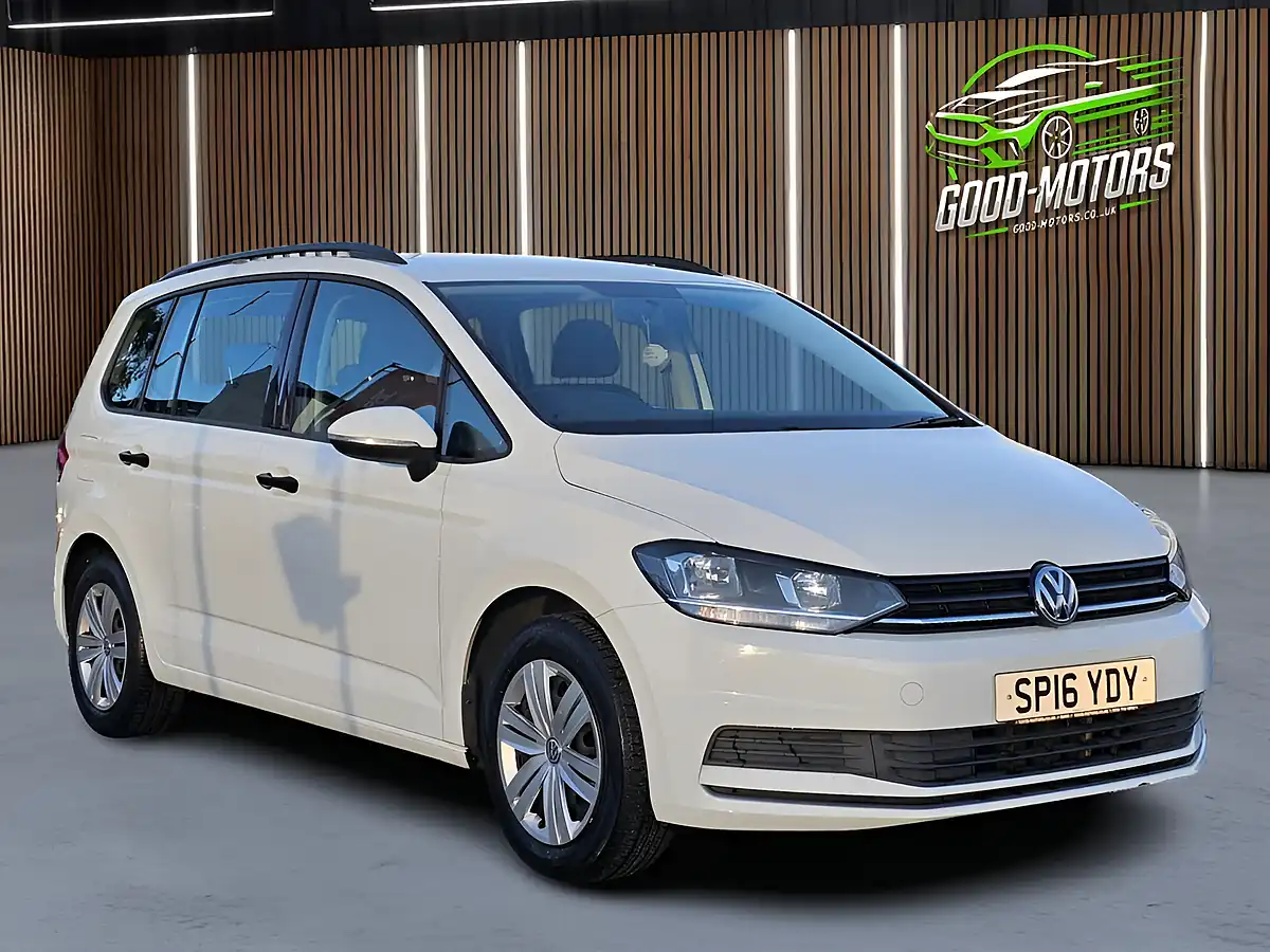 Used 2016 Volkswagen Touran Bluemotion Tech S White - Interior and Exterior details 8