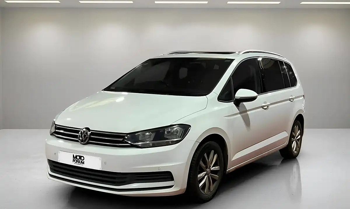 Used 2016 Volkswagen Touran Se Family White - Interior and Exterior details 2