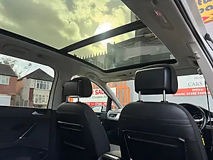 Used 2016 Volkswagen Touran Se Family White - Interior and Exterior details 12