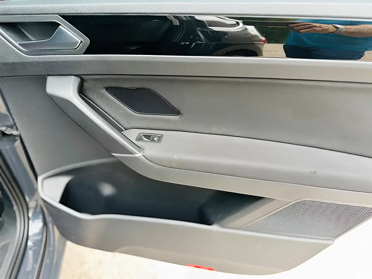 Used 2016 Volkswagen Touran Sel Grey - Interior and Exterior details 14