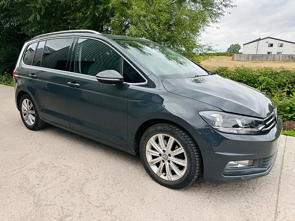 Used 2016 Volkswagen Touran Sel Grey - Interior and Exterior details 6