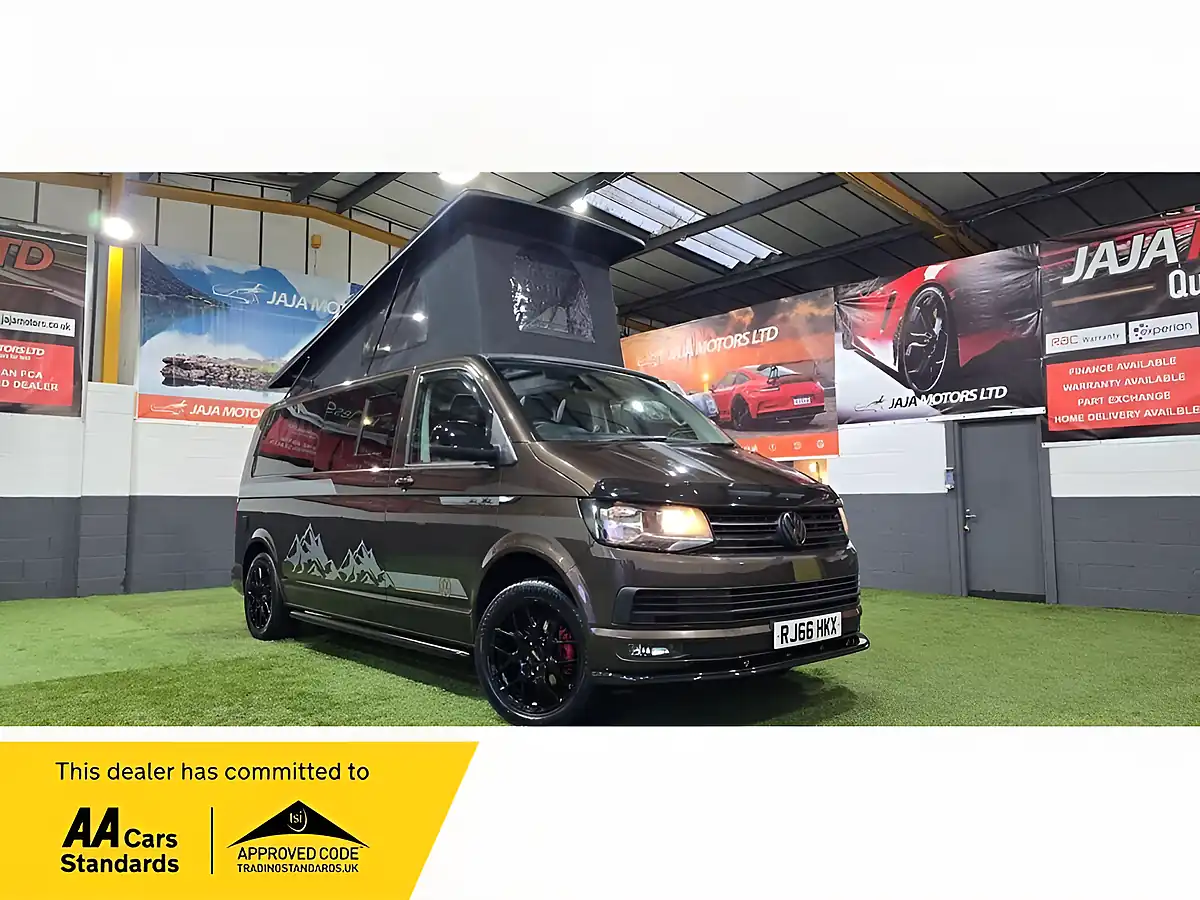 Used 2016 Volkswagen Transporter Campervan Brown - Front View