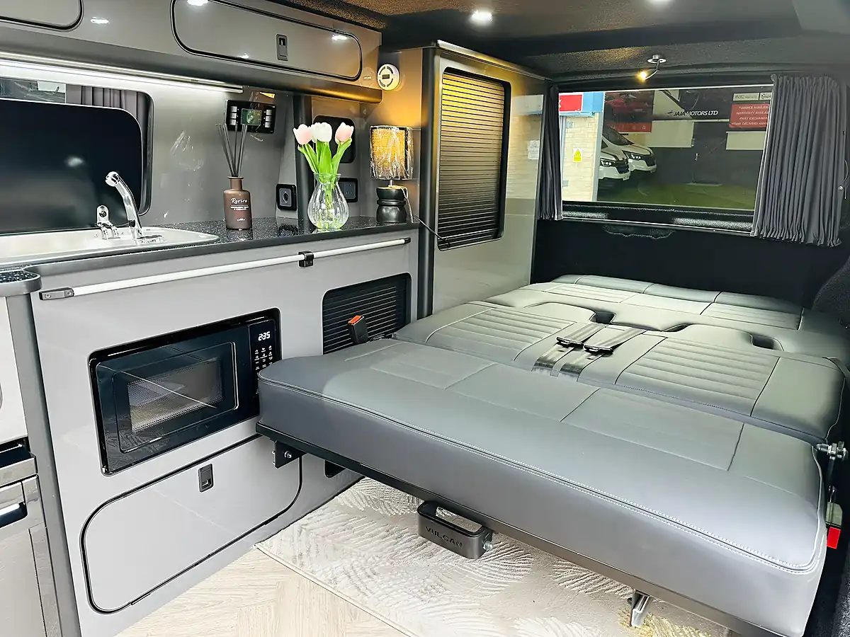 Used 2016 Volkswagen Transporter Campervan Brown - Interior and Exterior details 11
