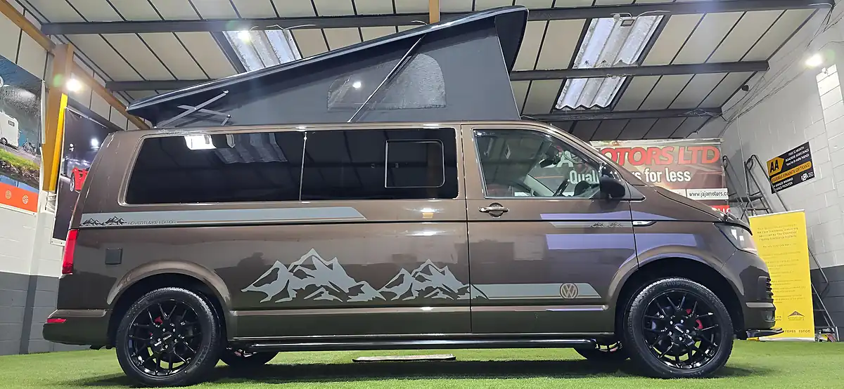Used 2016 Volkswagen Transporter Campervan Brown - Interior and Exterior details 15