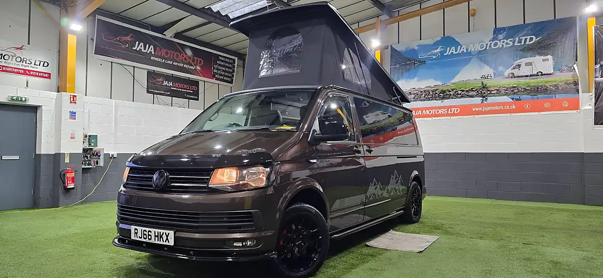 Used 2016 Volkswagen Transporter Campervan Brown - Interior and Exterior details 4