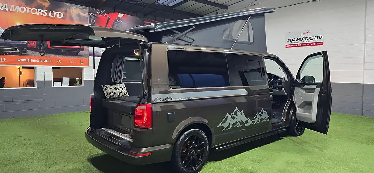 Used 2016 Volkswagen Transporter Campervan Brown - Interior and Exterior details 7