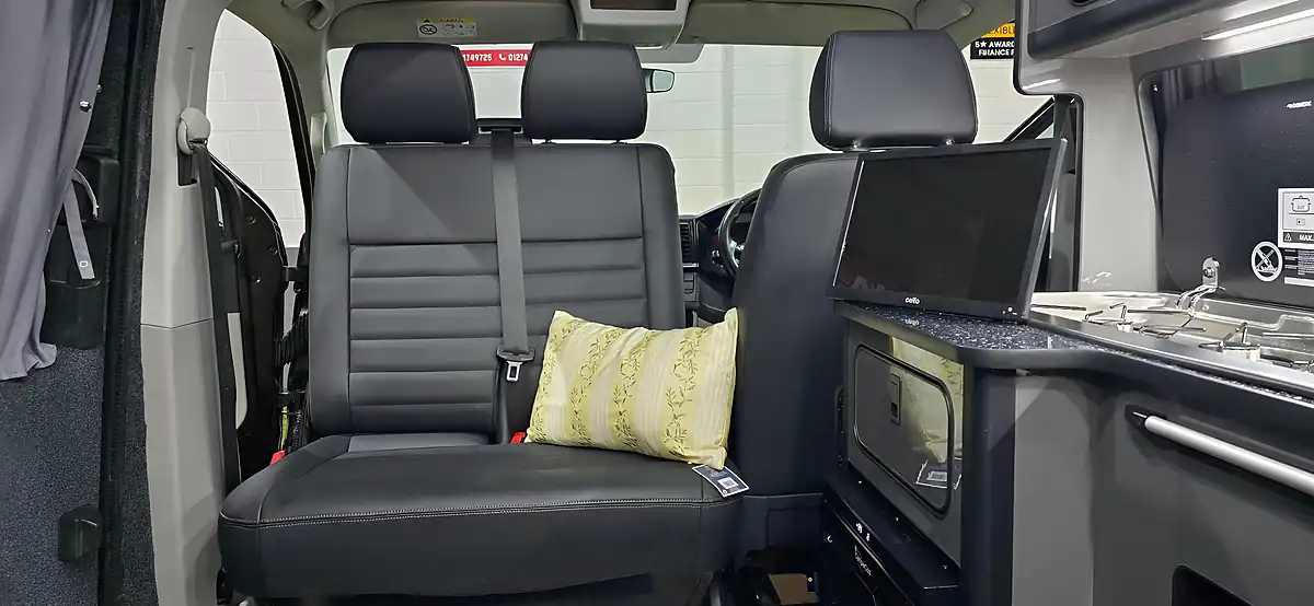 Used 2016 Volkswagen Transporter Campervan Brown - Interior and Exterior details 9
