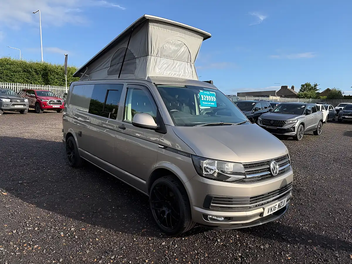 Used 2016 Volkswagen Transporter Highline Beige - Interior and Exterior details 17