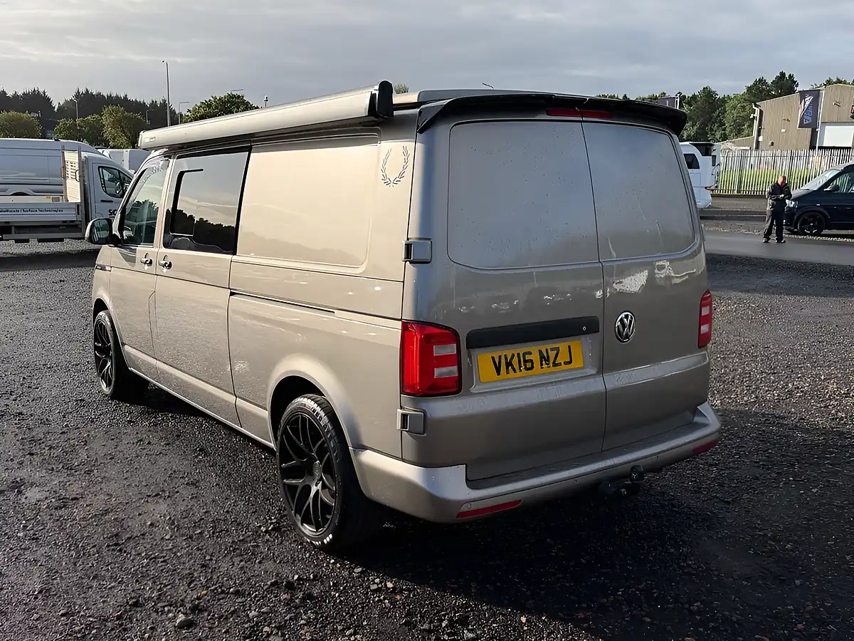 Used 2016 Volkswagen Transporter Highline Beige - Interior and Exterior details 5