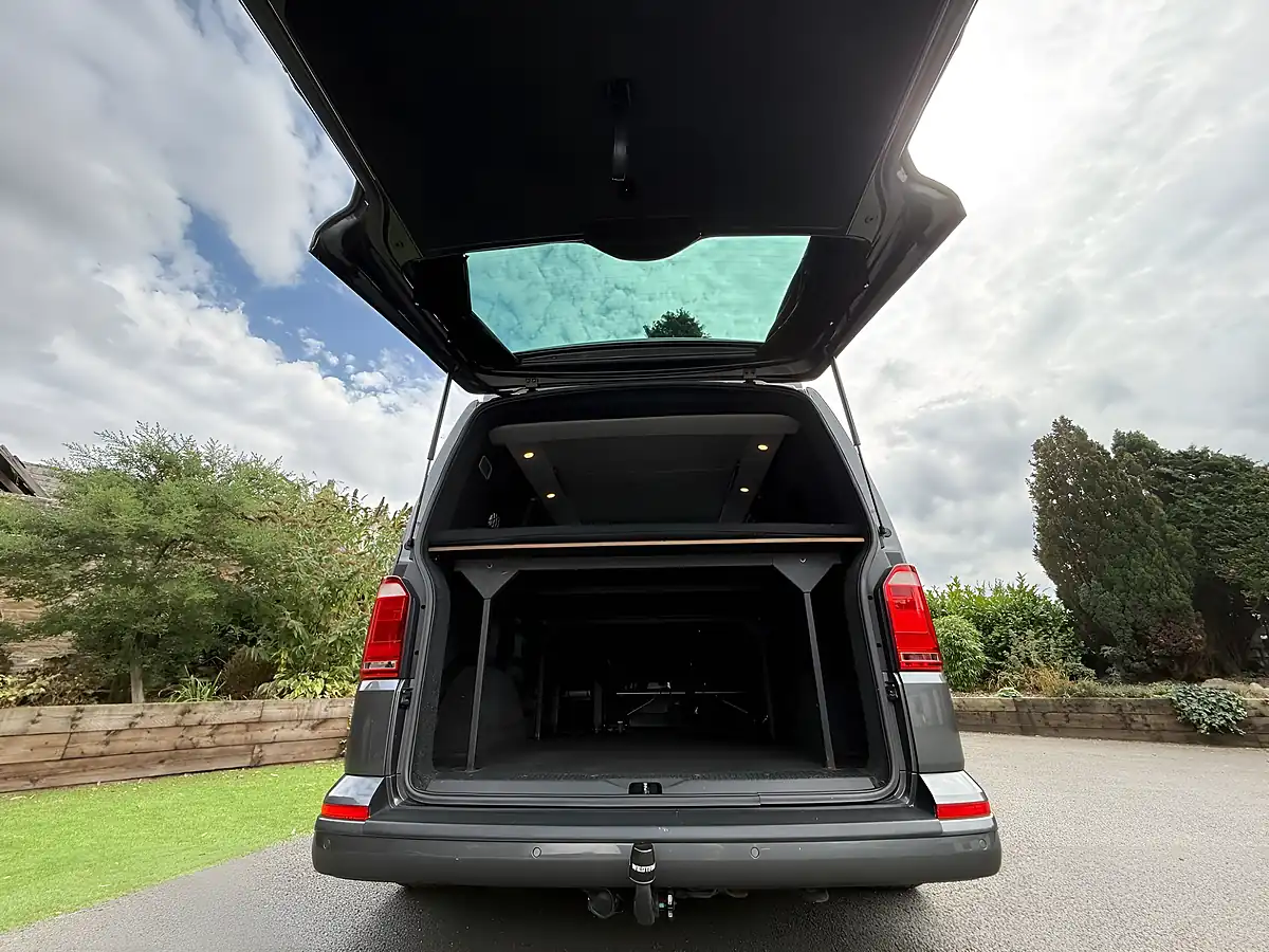 Used 2016 Volkswagen Transporter Highline Grey - Interior and Exterior details 11