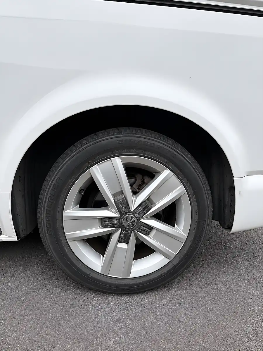 Used 2016 Volkswagen Transporter Highline Kombi White - Interior and Exterior details 5