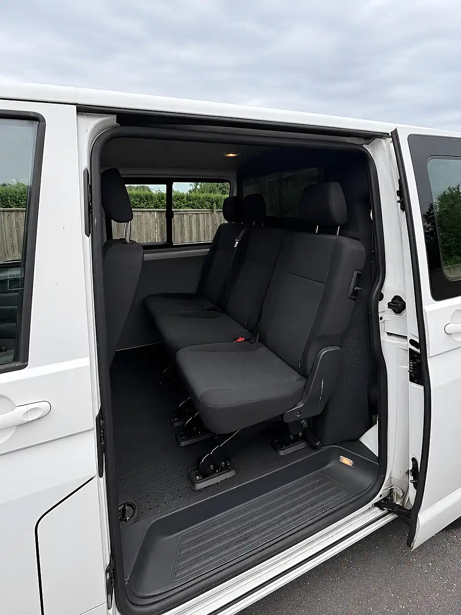 Used 2016 Volkswagen Transporter Highline Kombi White - Interior and Exterior details 7