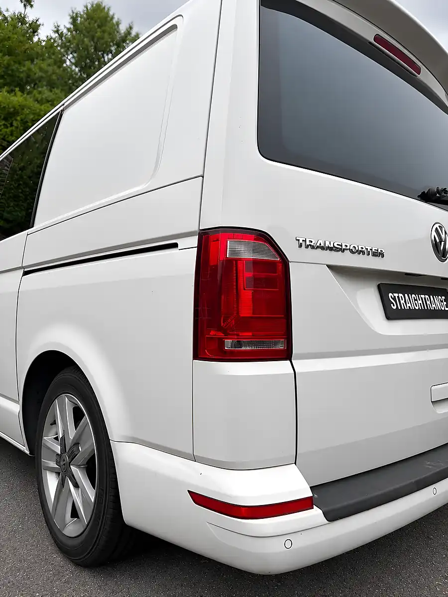 Used 2016 Volkswagen Transporter Highline Kombi White - Interior and Exterior details 9