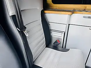 Used 2016 Volkswagen Transporter Highline Silver - Interior and Exterior details 12