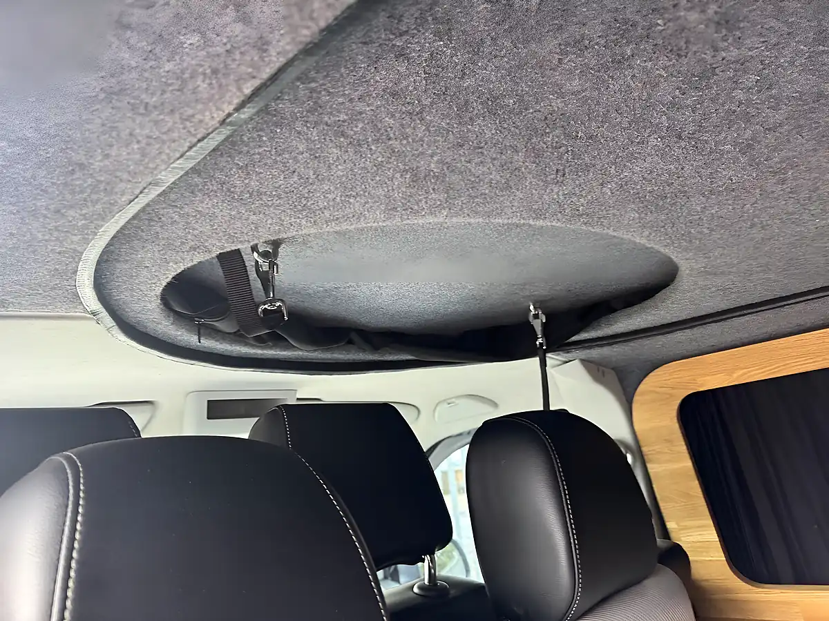 Used 2016 Volkswagen Transporter Highline Silver - Interior and Exterior details 6