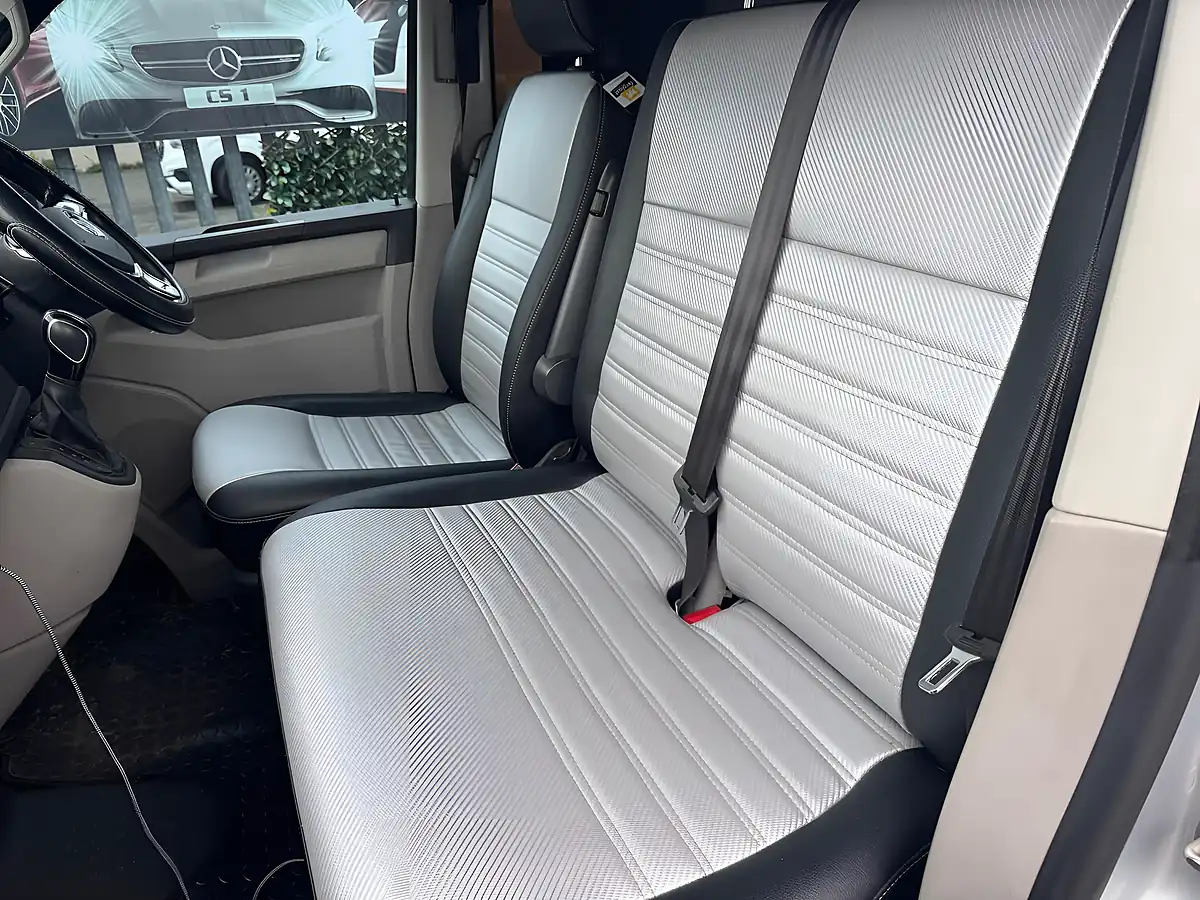 Used 2016 Volkswagen Transporter Highline Silver - Interior and Exterior details 7