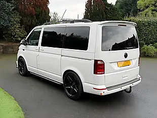 Used 2016 Volkswagen Transporter Shuttle S White - Interior and Exterior details 12