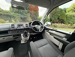 Used 2016 Volkswagen Transporter Shuttle S White - Interior and Exterior details 16