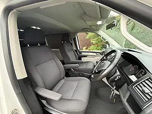 Used 2016 Volkswagen Transporter Shuttle S White - Interior and Exterior details 19