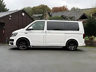 Used 2016 Volkswagen Transporter Shuttle S White - Interior and Exterior details 3