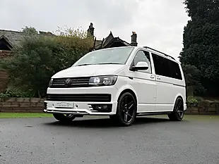 Used 2016 Volkswagen Transporter Shuttle S White - Interior and Exterior details 4