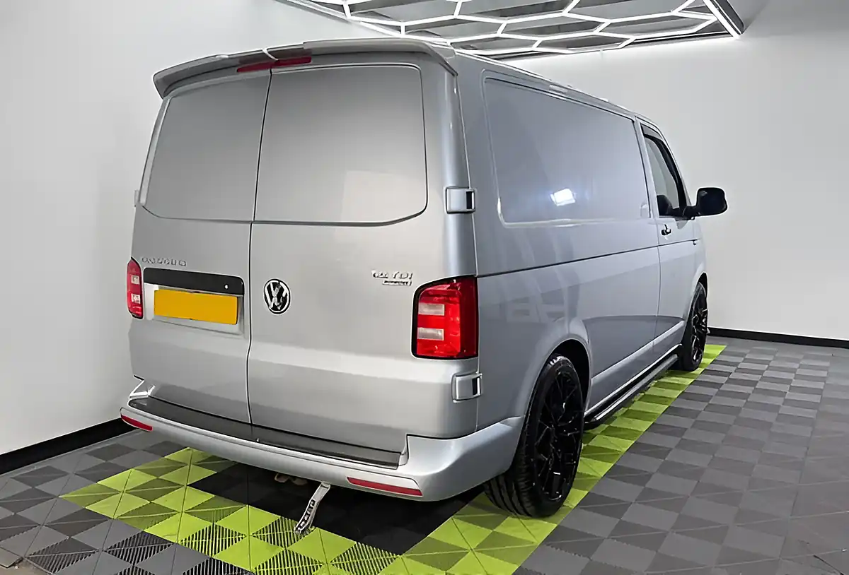 Used 2016 Volkswagen Transporter Startline Silver - Interior and Exterior details 2
