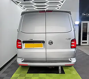 Used 2016 Volkswagen Transporter Startline Silver - Interior and Exterior details 5