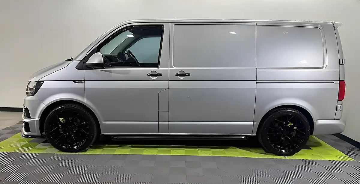 Used 2016 Volkswagen Transporter Startline Silver - Interior and Exterior details 7