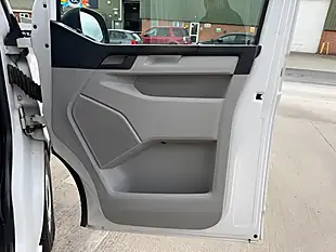 Used 2016 Volkswagen Transporter Startline White - Interior and Exterior details 11