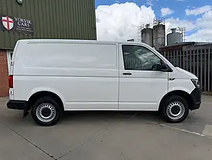 Used 2016 Volkswagen Transporter Startline White - Interior and Exterior details 7