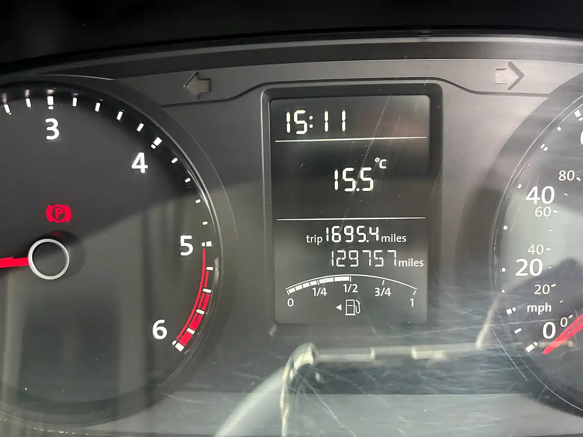 Used 2016 Volkswagen Transporter Startline White - Interior and Exterior details 9